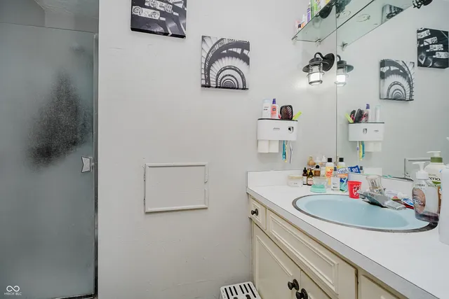 $425,000 | 2701 East 8th Street, Anderson, IN 46012