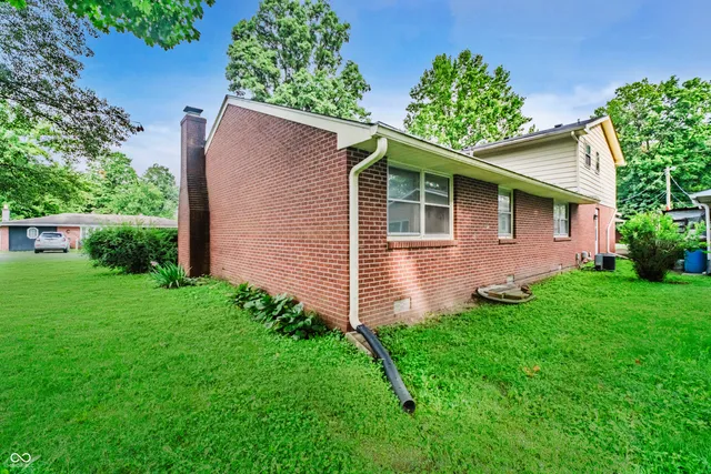 $425,000 | 2701 East 8th Street, Anderson, IN 46012