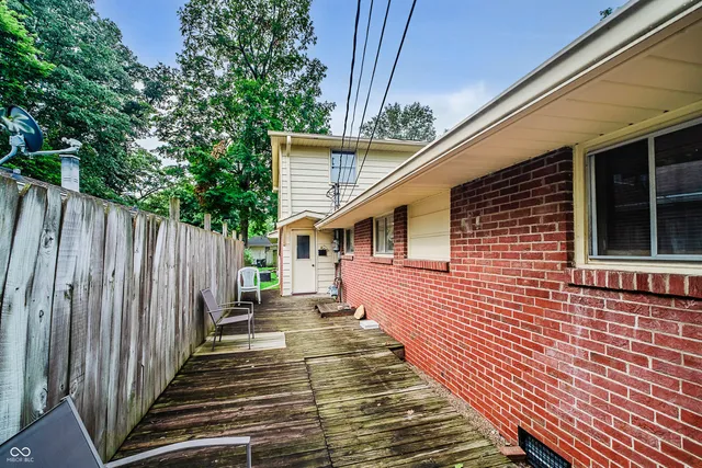 $425,000 | 2701 East 8th Street, Anderson, IN 46012