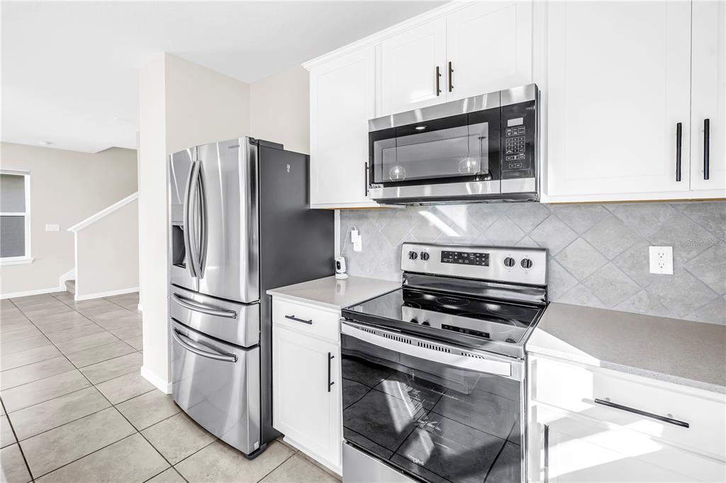 8527 Abalone Loop Palmetto, FL 34221 - Photo 13 of 44