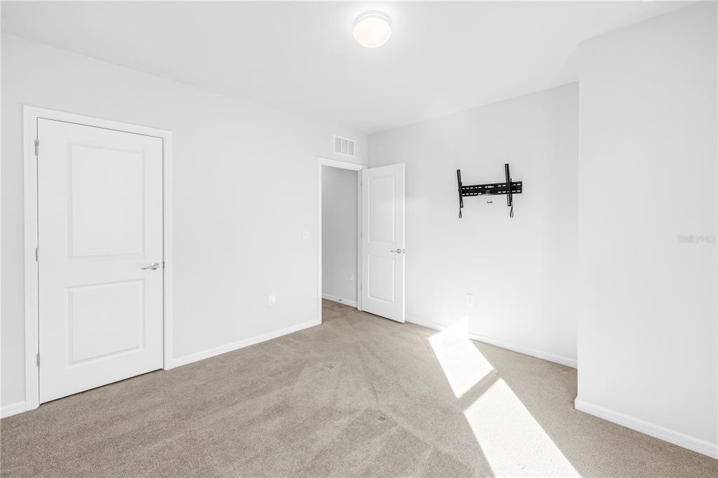 8527 Abalone Loop Palmetto, FL 34221 - Photo 17 of 44