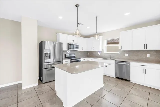 $3,200 | 8527 Abalone Loop, Palmetto, FL 34221