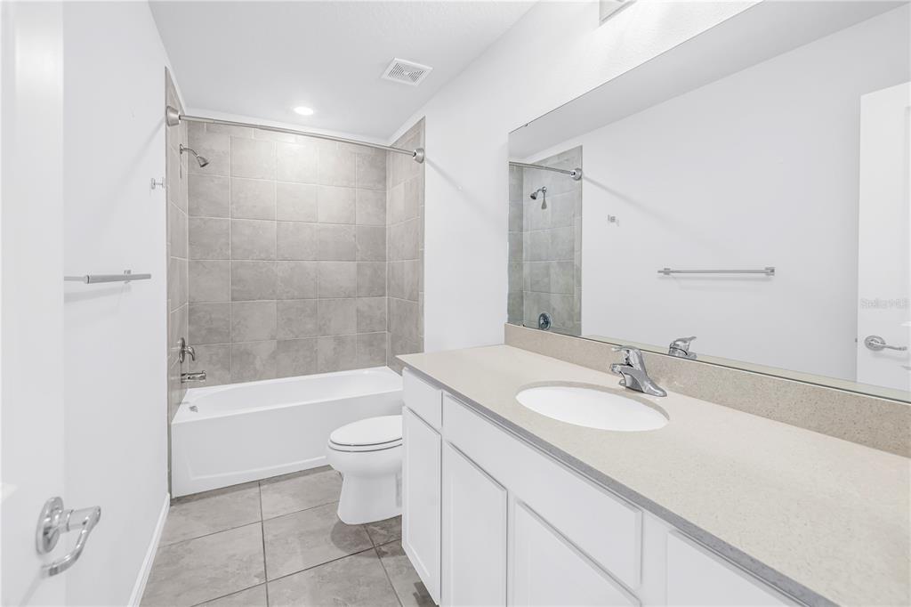 8527 Abalone Loop Palmetto, FL 34221 - Photo 31 of 44