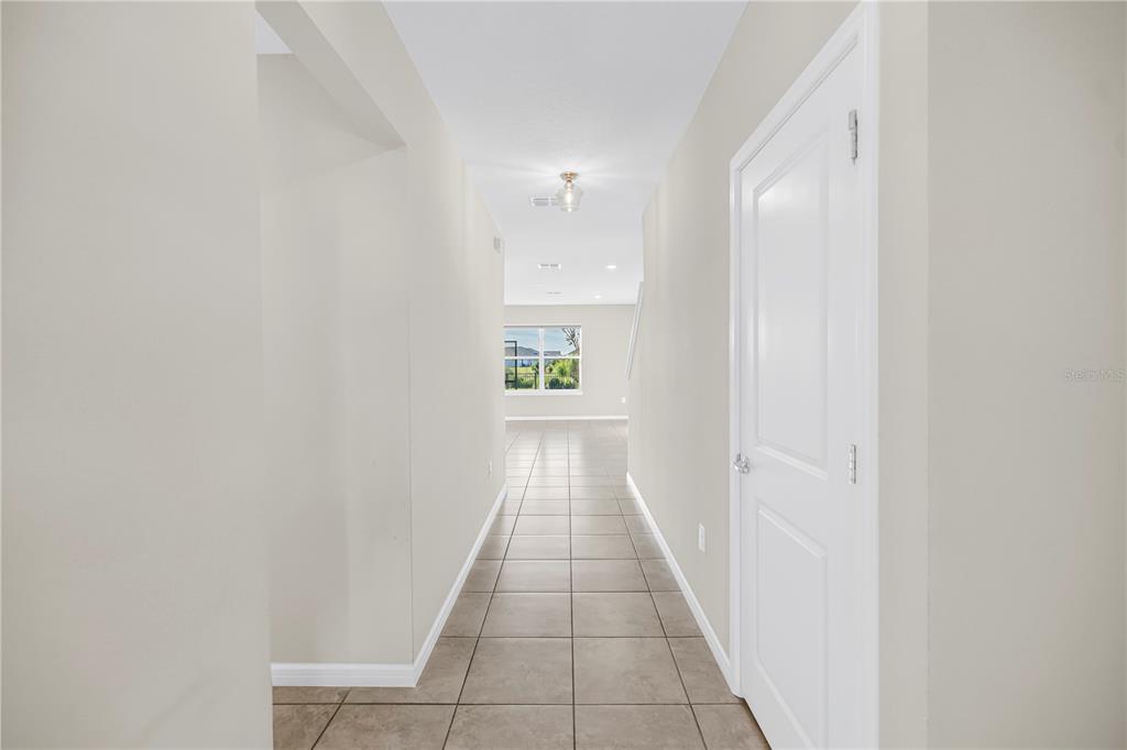 8527 Abalone Loop Palmetto, FL 34221 - Photo 7 of 44