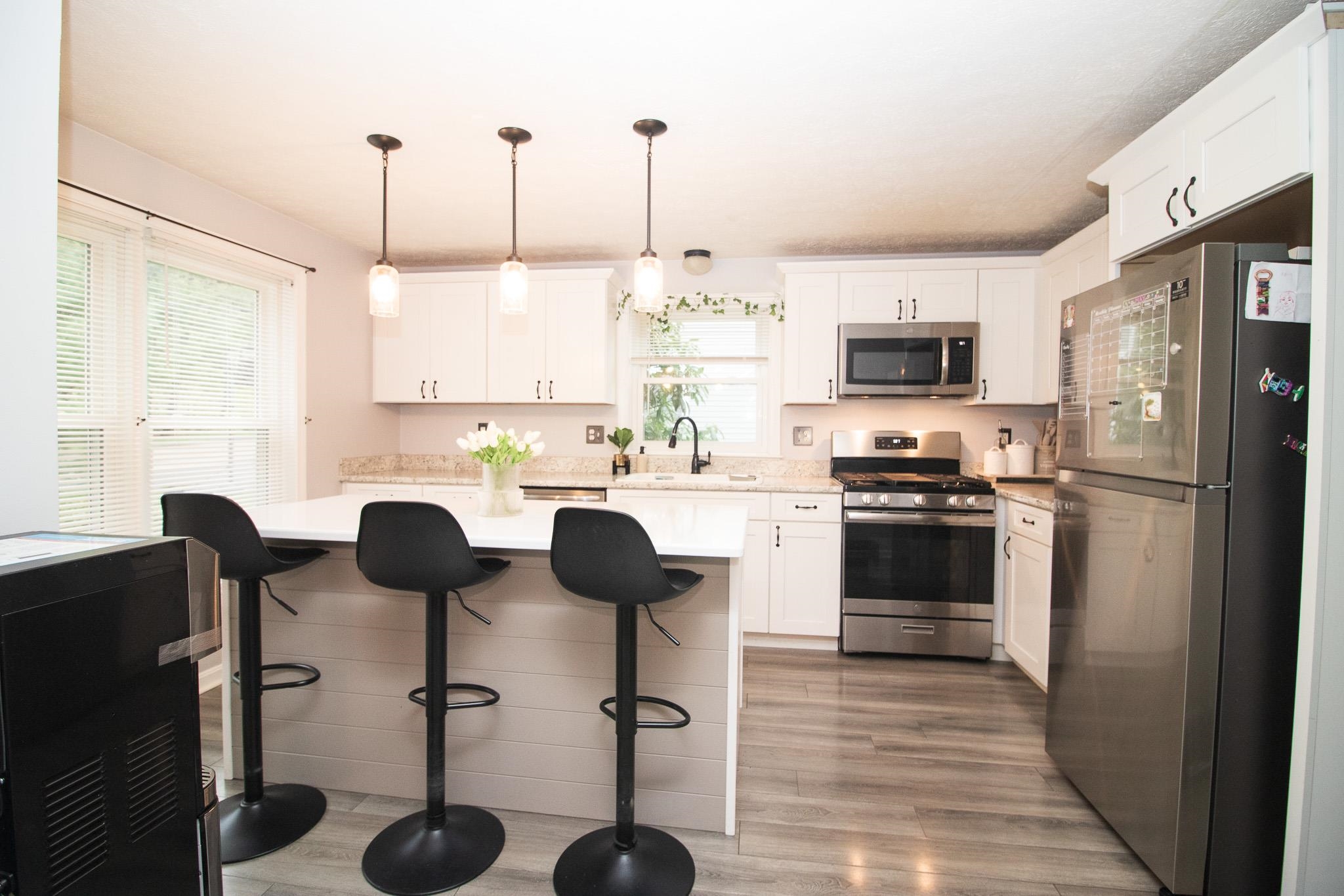 21 Joel Path Hudson, NH 03051 - Photo 6 of 55