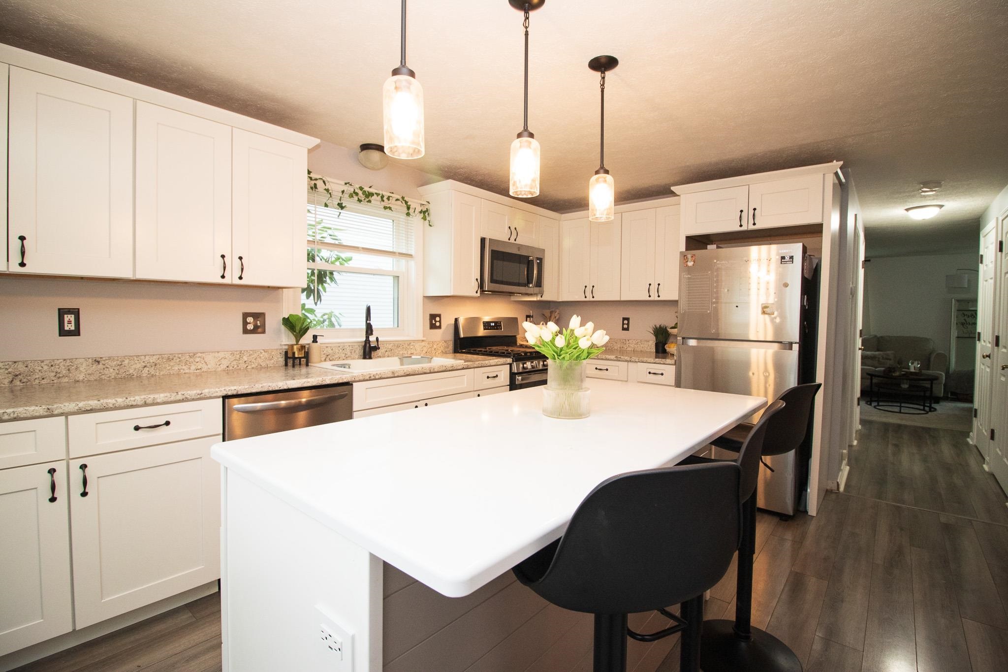 21 Joel Path Hudson, NH 03051 - Photo 7 of 55