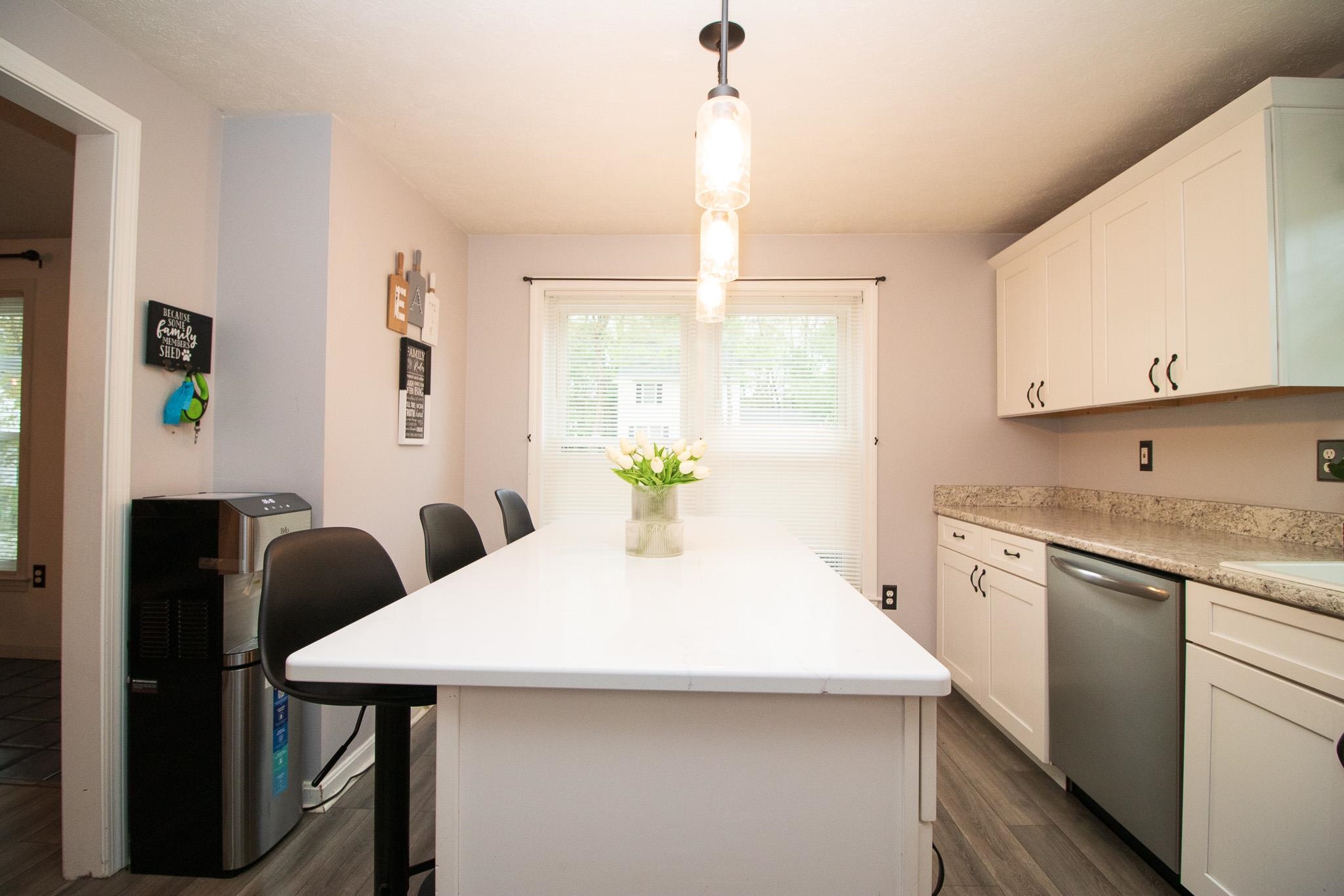 21 Joel Path Hudson, NH 03051 - Photo 9 of 55