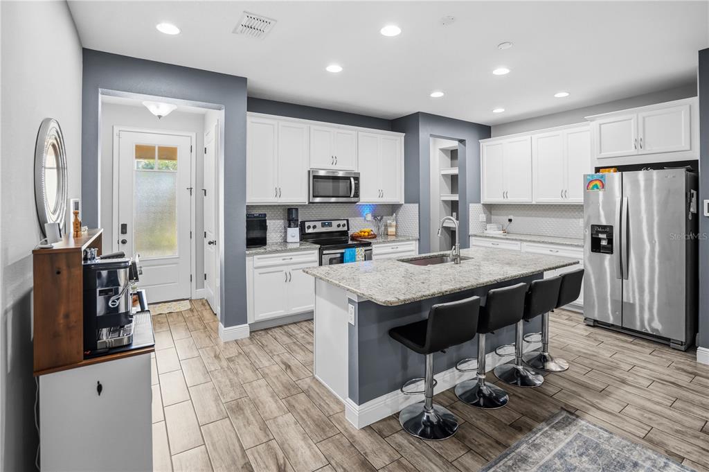 1309 Sunset Wind Loop Oldsmar, FL 34677 - Photo 9 of 45