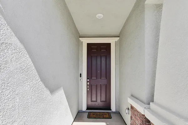 a view of walk in closet