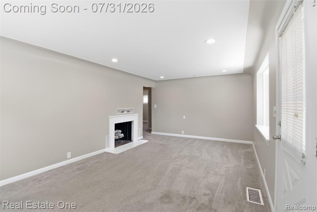 1615 South Commerce Road Wolverine Lake, MI 48390 - Photo 7 of 34
