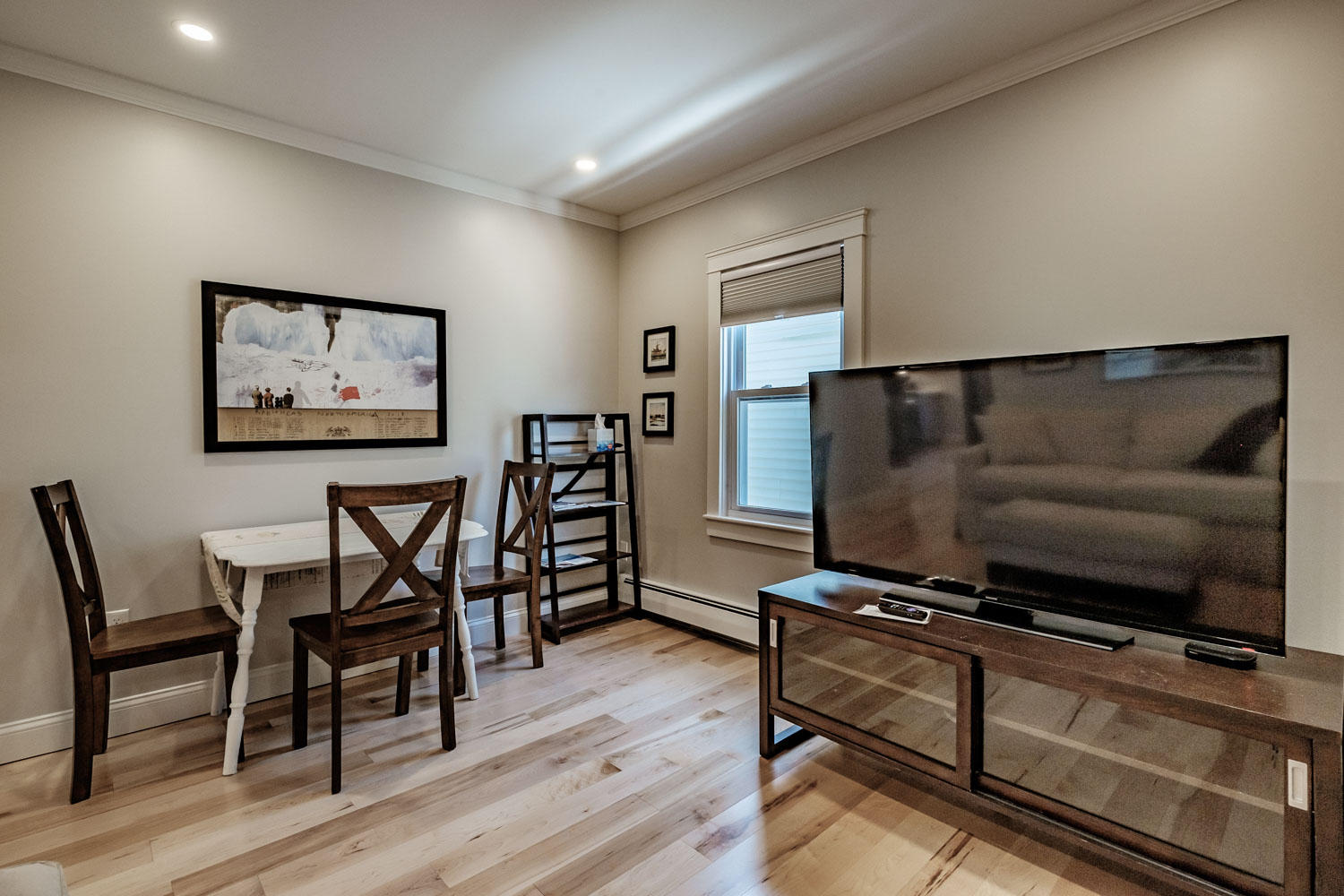 537 Shore Road, Unit 3 Cape Elizabeth, ME 04107 - Photo 13 of 20 TV room