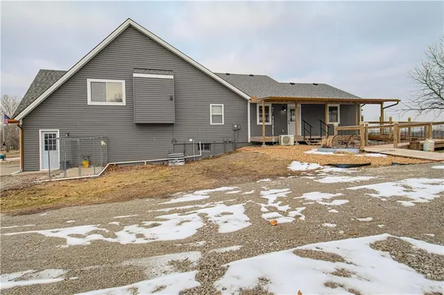 $550,000 | 887 201st Street, Holt, MO 64048