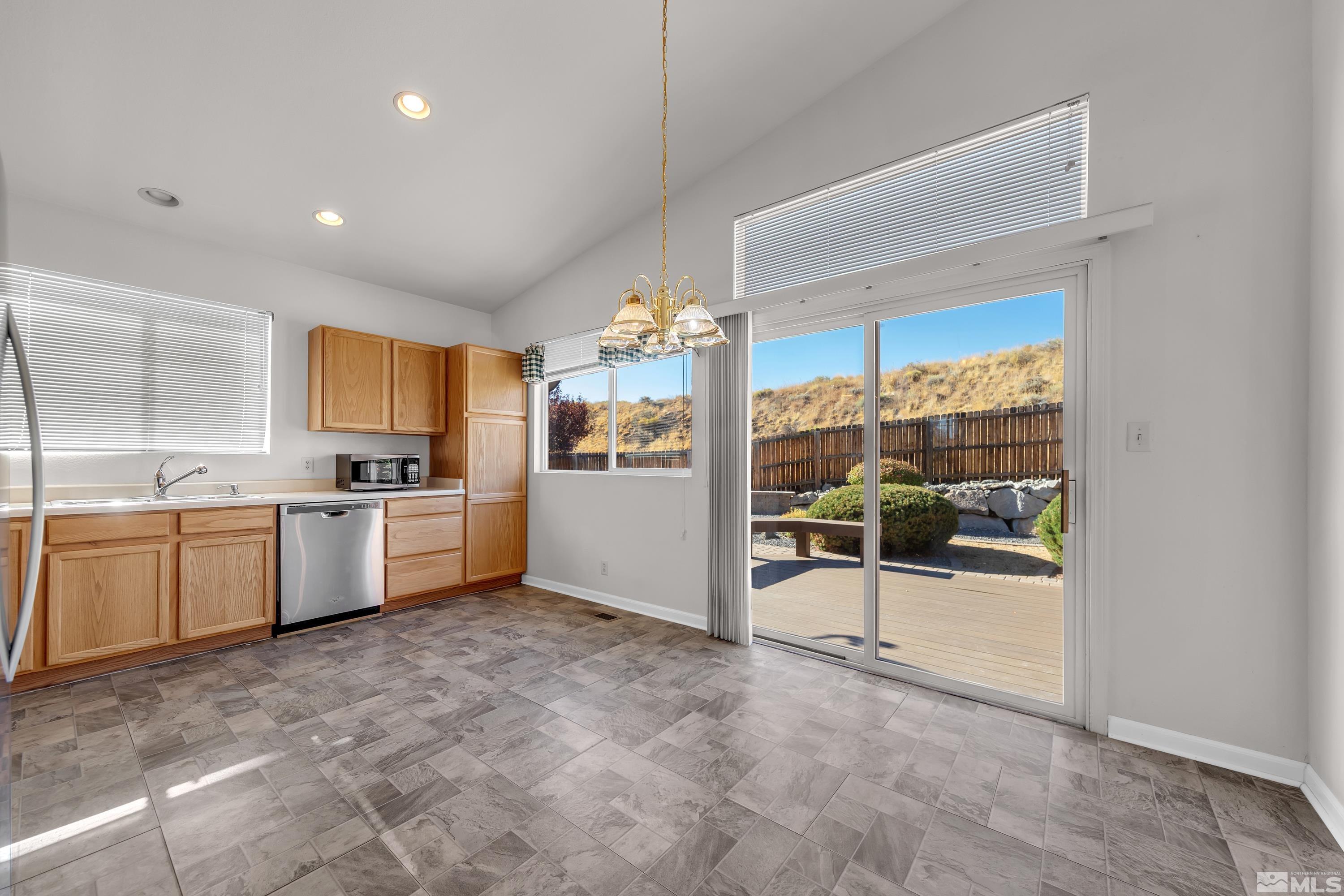 7280 Brockway Court Reno, NV 89523 - Photo 8 of 32 Photo 8