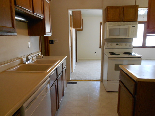 15 Old Post Road Montgomery, IL 60538 - Photo 8 of 14