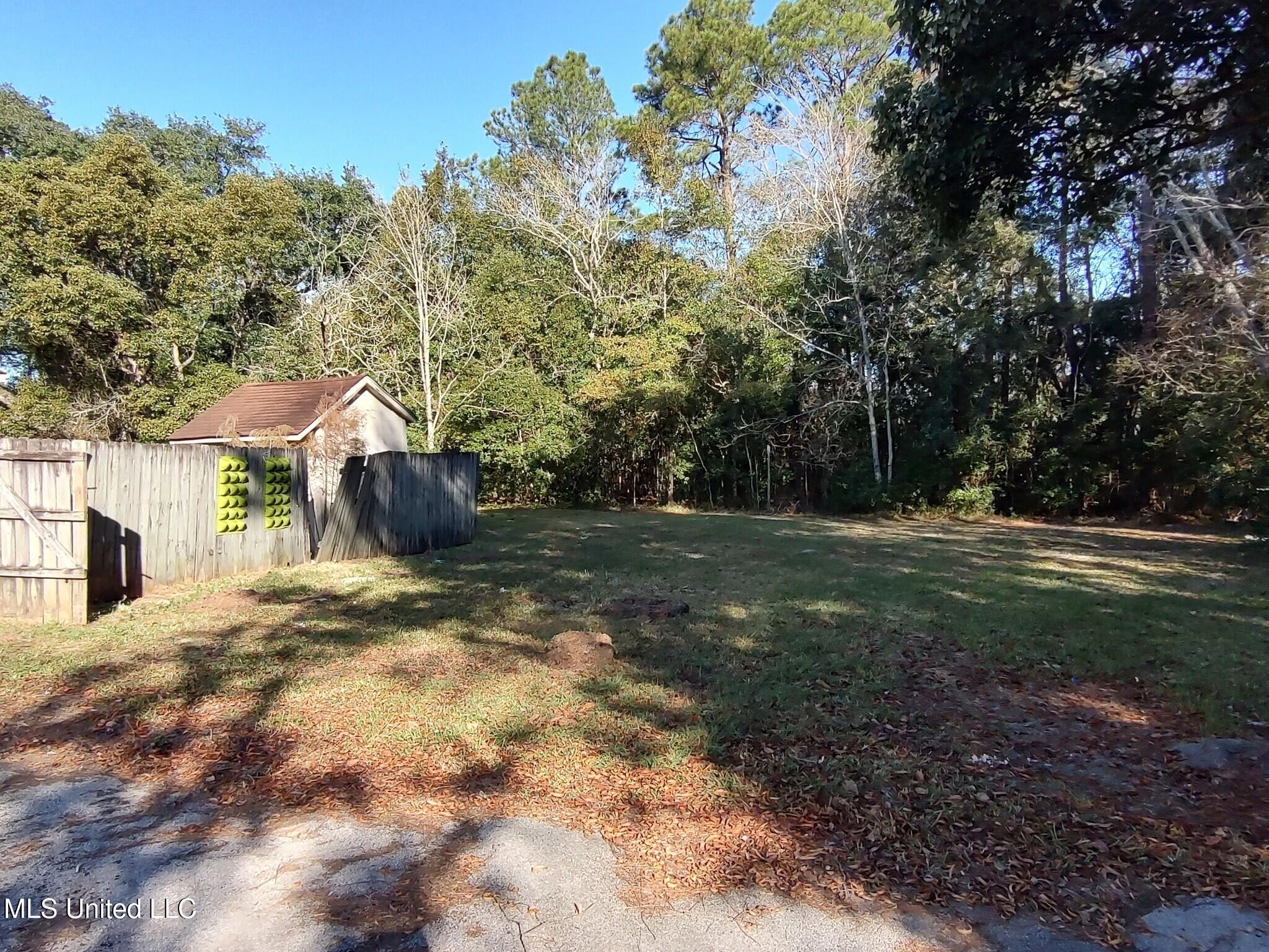 7325 Grierson Street Moss Point, MS 39563 - Photo 4 of 13 5869539449305529813