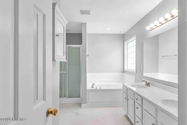 $2,150 | 302 Altavista Loop, Jacksonville, NC 28546