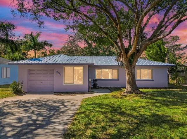 $475,000 | 204 22nd Street West, Bradenton, FL 34205