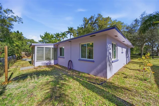 $475,000 | 204 22nd Street West, Bradenton, FL 34205