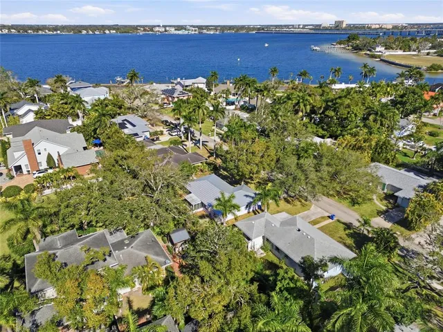 $475,000 | 204 22nd Street West, Bradenton, FL 34205