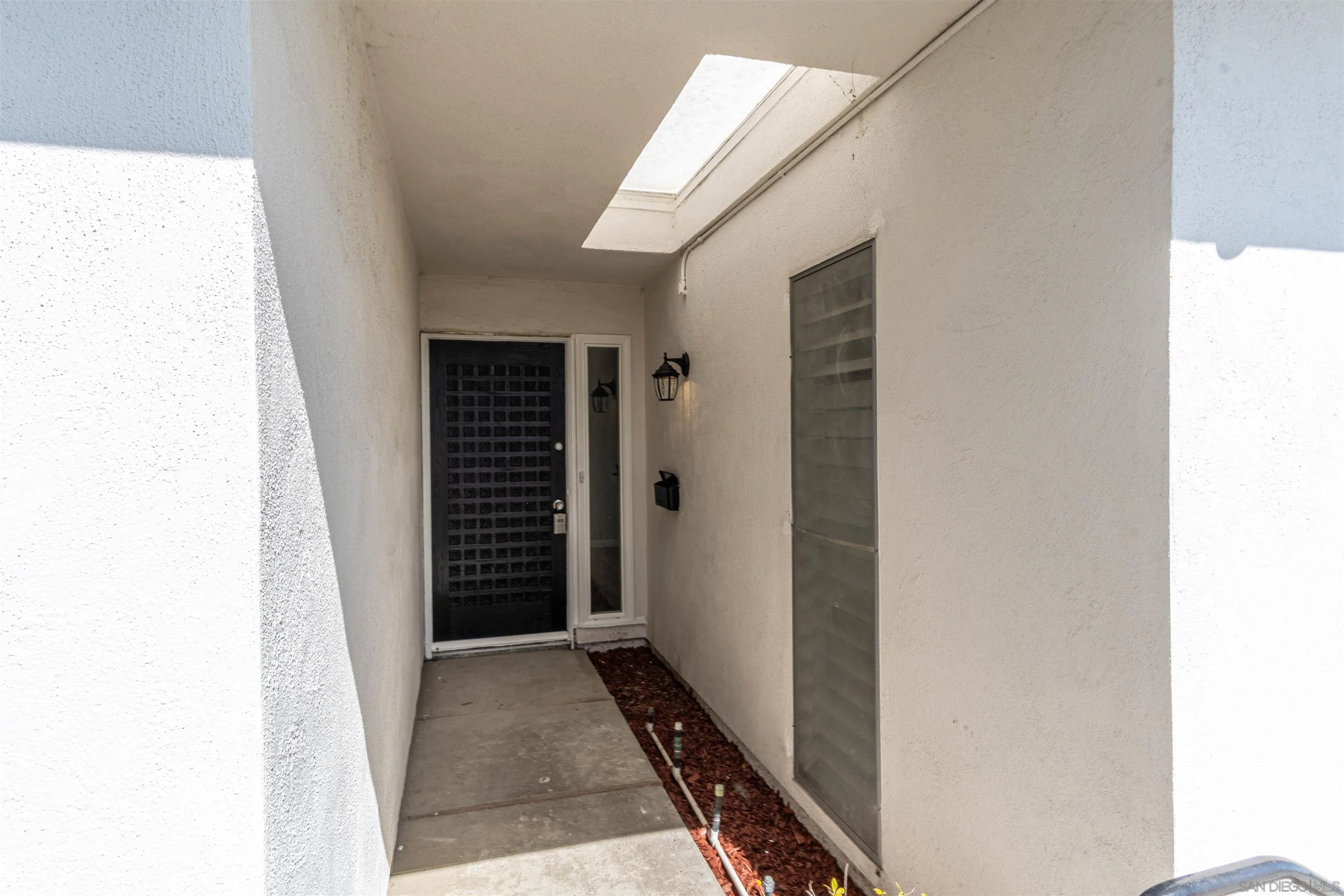 3747 Vista Campana South, Unit 43 Oceanside, CA 92057 - Photo 29 of 30 a view of a hallway