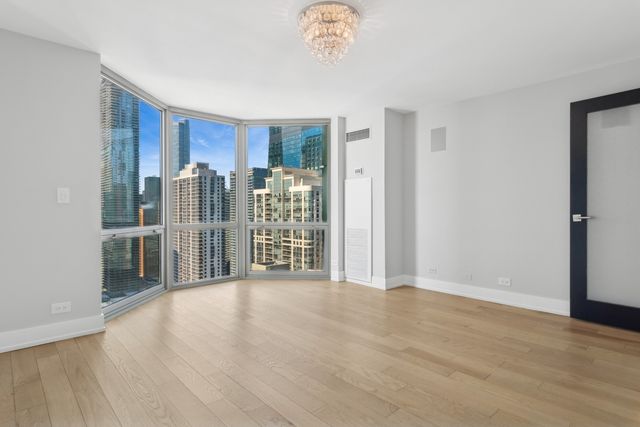 $538,000 | 195 North Harbor Drive, Unit 3808, Chicago, IL 60601