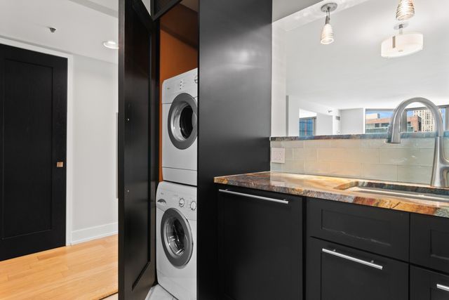 $538,000 | 195 North Harbor Drive, Unit 3808, Chicago, IL 60601