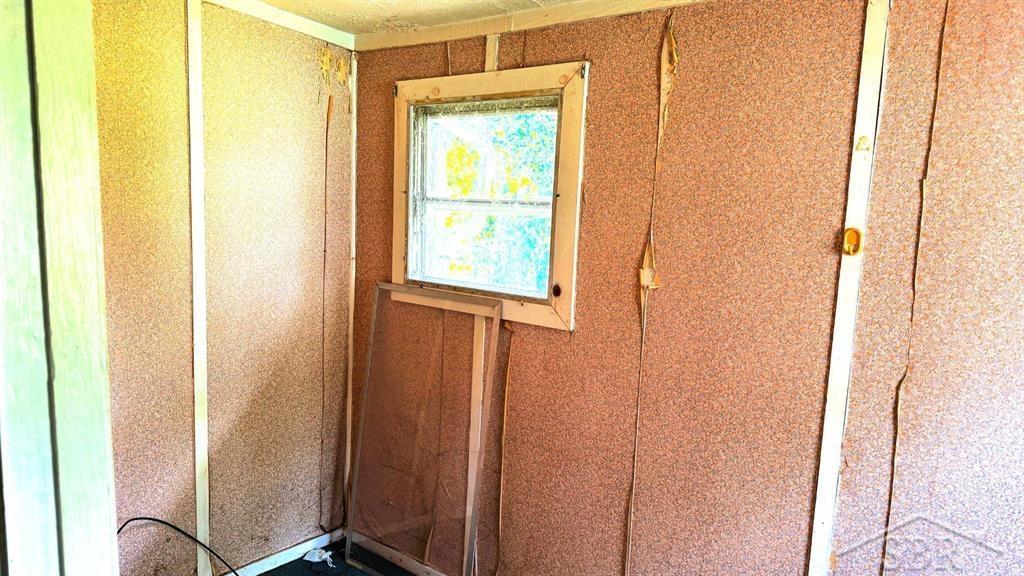 1456 West Wackerly Road Sanford, MI 48657 - Photo 9 of 13 50223947-d7630729-adc6-4f65-8942-c402c29743c1.JPG