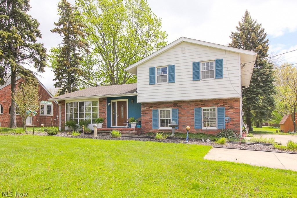 108 Chestnut Road Independence, OH 44131 - Photo 1 of 34