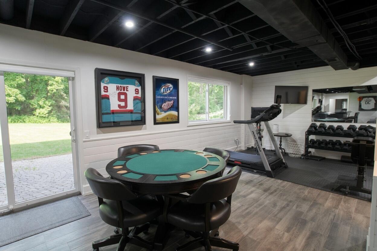 6985 Spring Crest Court Clarkston, MI 48346 - Photo 38 of 49 MGV8X