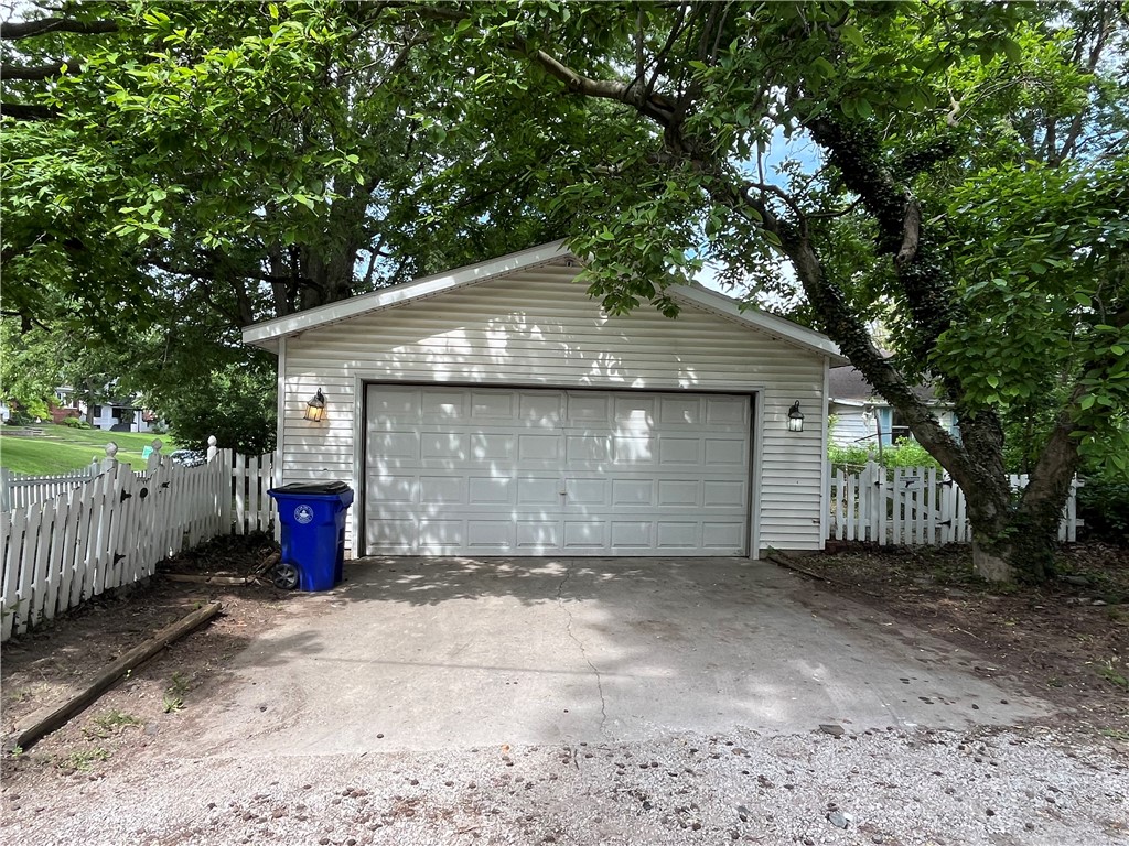 104 Oakdale Boulevard Decatur, IL 62522 - Photo 32 of 36