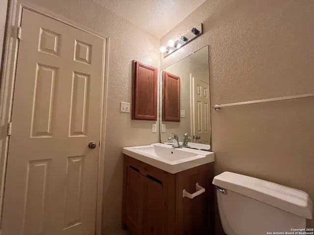 $199,995 | 6042 Kensinger Pass, Converse, TX 78109