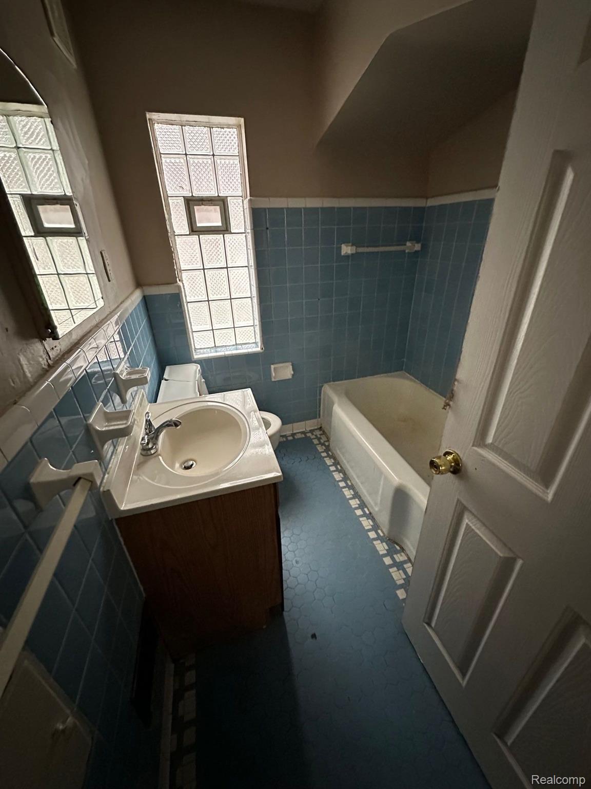 11100 Roxbury Street Detroit, MI 48224 - Photo 7 of 14 Gallery Image 7