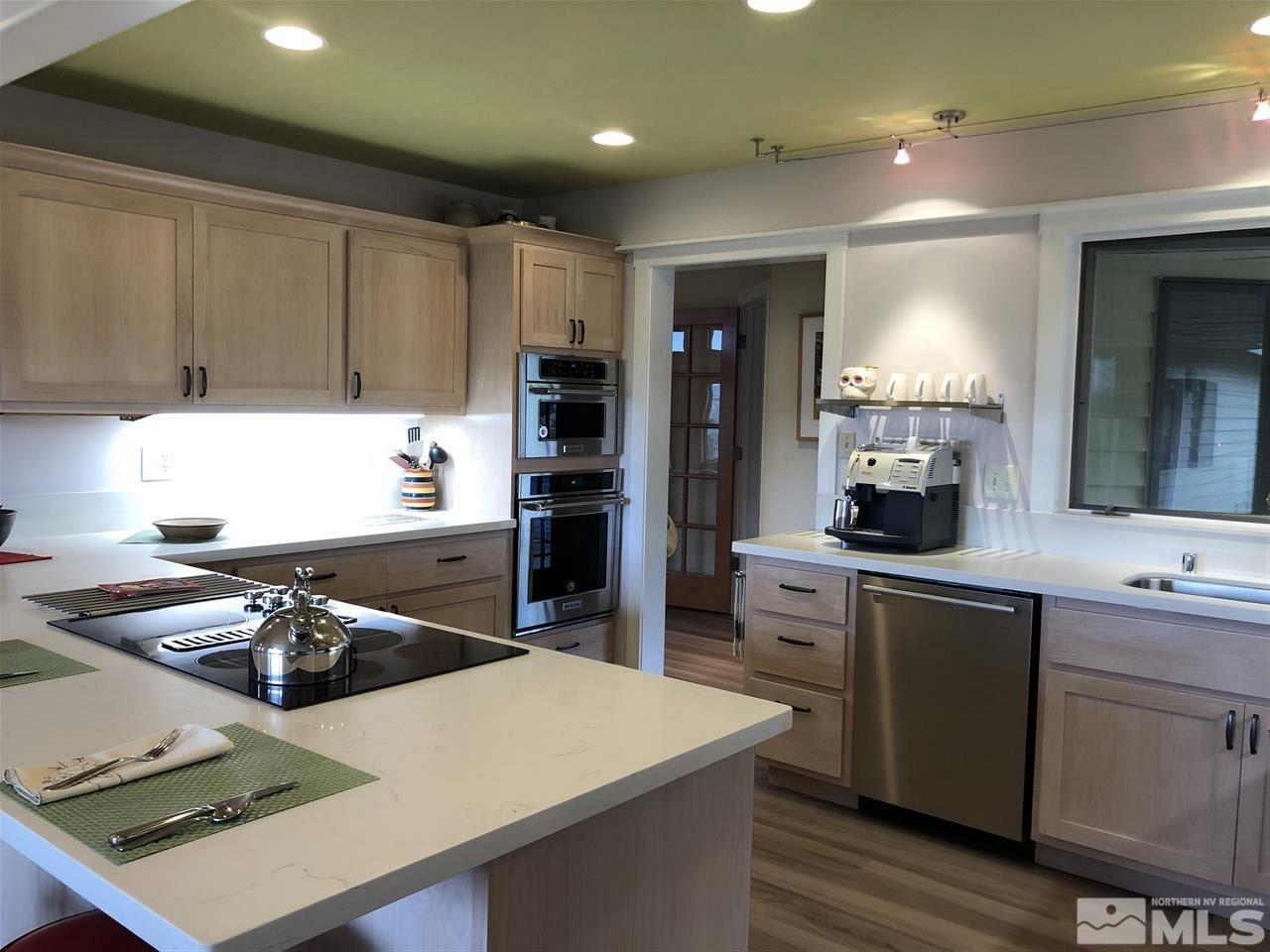 65 Woodchuck Circle Reno, NV 89519 - Photo 5 of 24 Photo 5