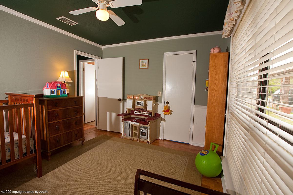 5305 Susan Drive Amarillo, TX 79110 - Photo 18 of 22 2nd bedroom