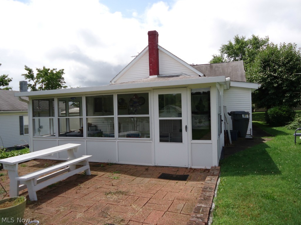 1119 Hillcrest Road Wellsville, OH 43968 - Photo 2 of 16