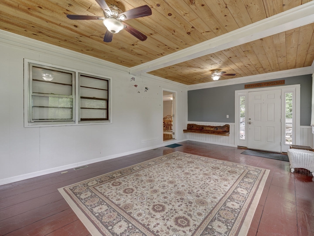 33-36 Overlook Road Holland, MA 01521 - Photo 17 of 38