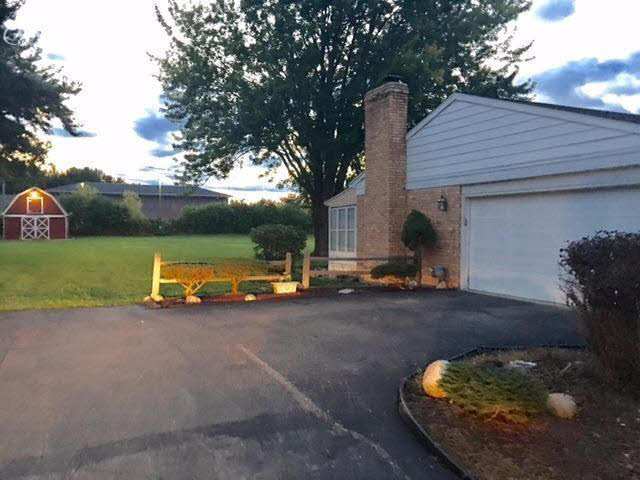7500 Porter Road Grand Blanc, MI 48439 - Photo 5 of 41 21362702-4.JPG