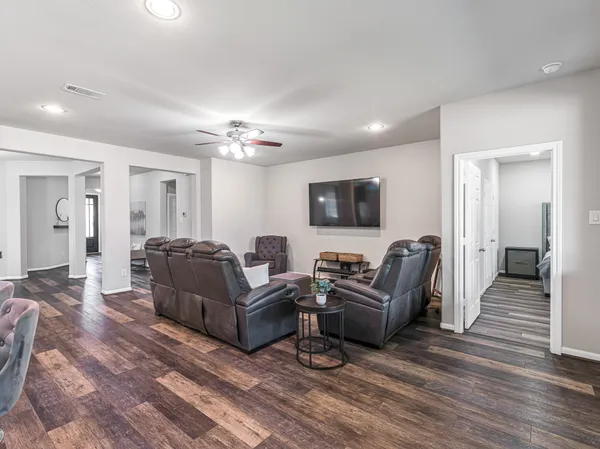 $3,000 | 14106 Pinebrook Thistle Court, Cypress, TX 77429