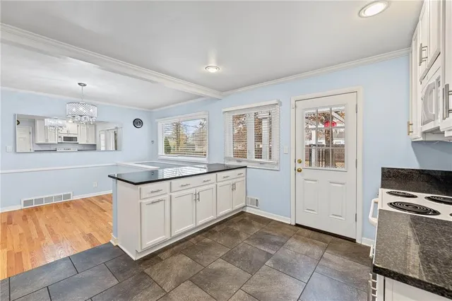 $425,000 | 8428 Beverly Drive, Overland Park, KS 66207