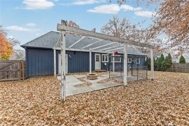 $425,000 | 8428 Beverly Drive, Overland Park, KS 66207