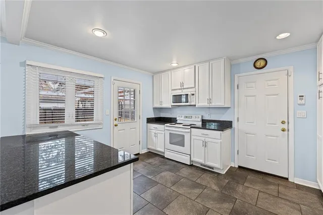 $425,000 | 8428 Beverly Drive, Overland Park, KS 66207