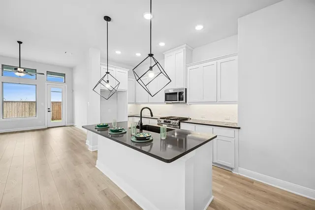 $339,990 | 2441 Jackson Burn Drive, Royse City, TX 75189