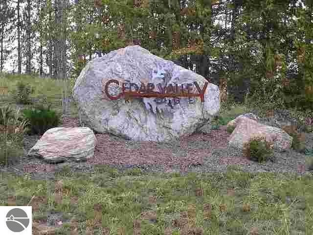 32 Goshawk Ridge Traverse City, MI 49684 - Photo 11 of 20