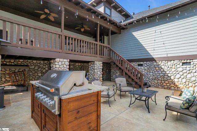 $660,000 | 16 Verona Circle, Simpsonville, SC 29681