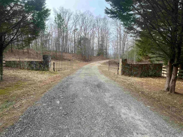 $3,999,987 | 1944 Dr Johns Road, Westminster, SC 29693