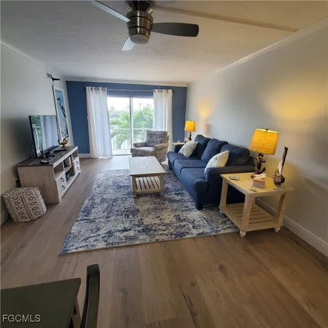 $1,600 | 828 Victoria Drive, Unit B14, Cape Coral, FL 33904