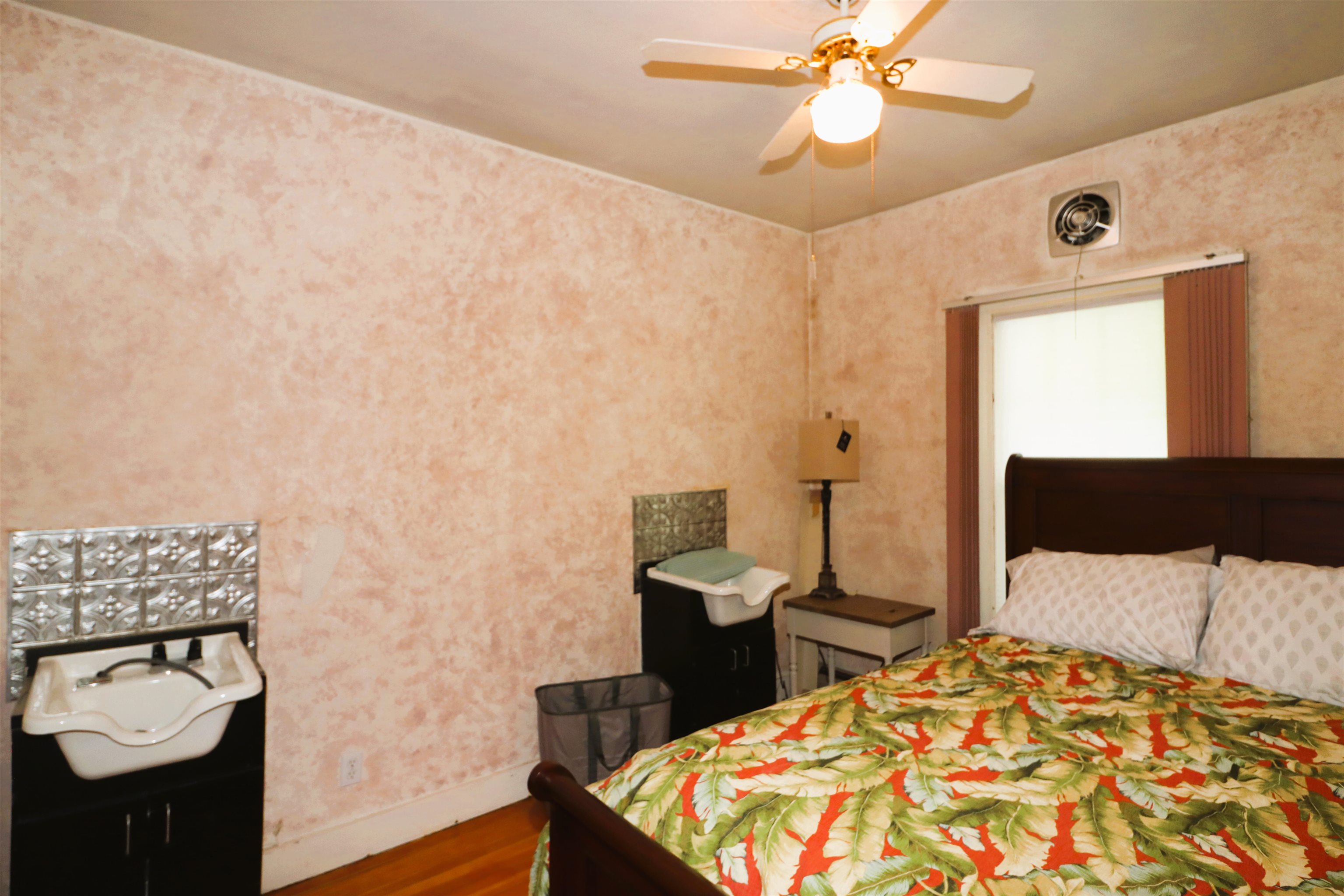429 Main Street Gorham, NH 03581 - Photo 17 of 19 Gallery Image 17