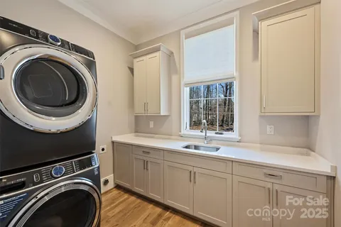 a view of outdoor space yard and patio