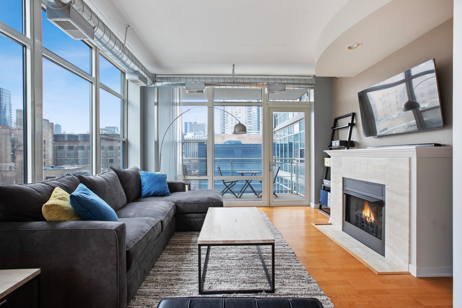 909 West Washington Boulevard, Unit 513 Chicago, IL 60607 - Photo 2 of 11