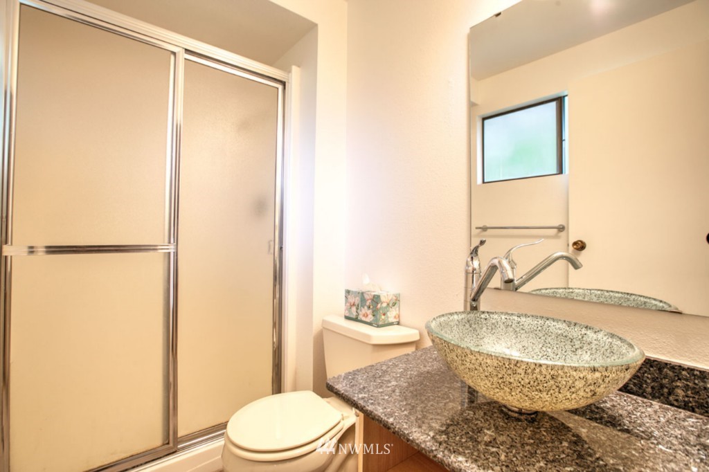 16207 Southeast 176th Place Renton, WA 98058 - Photo 11 of 16 Gallery Image 11